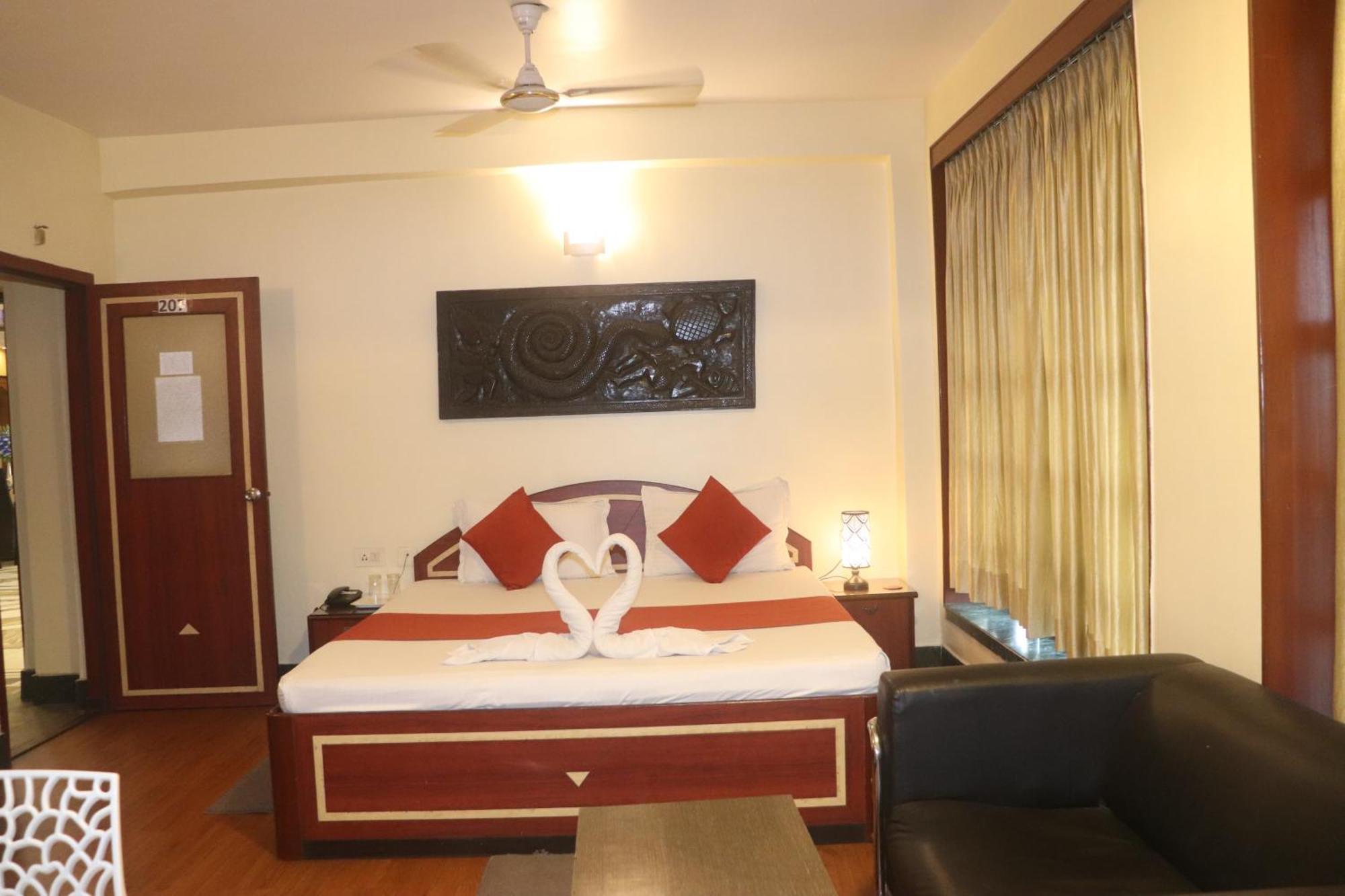 Shivangan Hotel And Banquet Kolkata Exterior photo